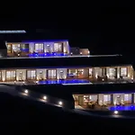 2s - Cave Villa *