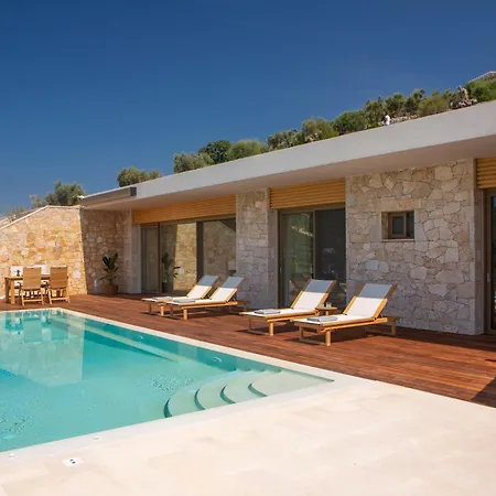 2s - Cave Villa Sivota (Lefkada)