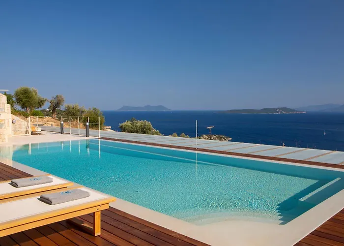 2s - Cave Villa Syvota