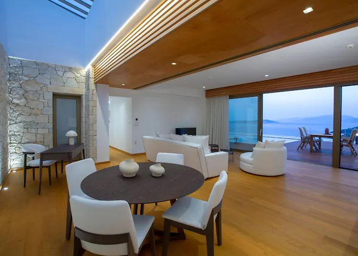 2s - Cave Villa Syvota